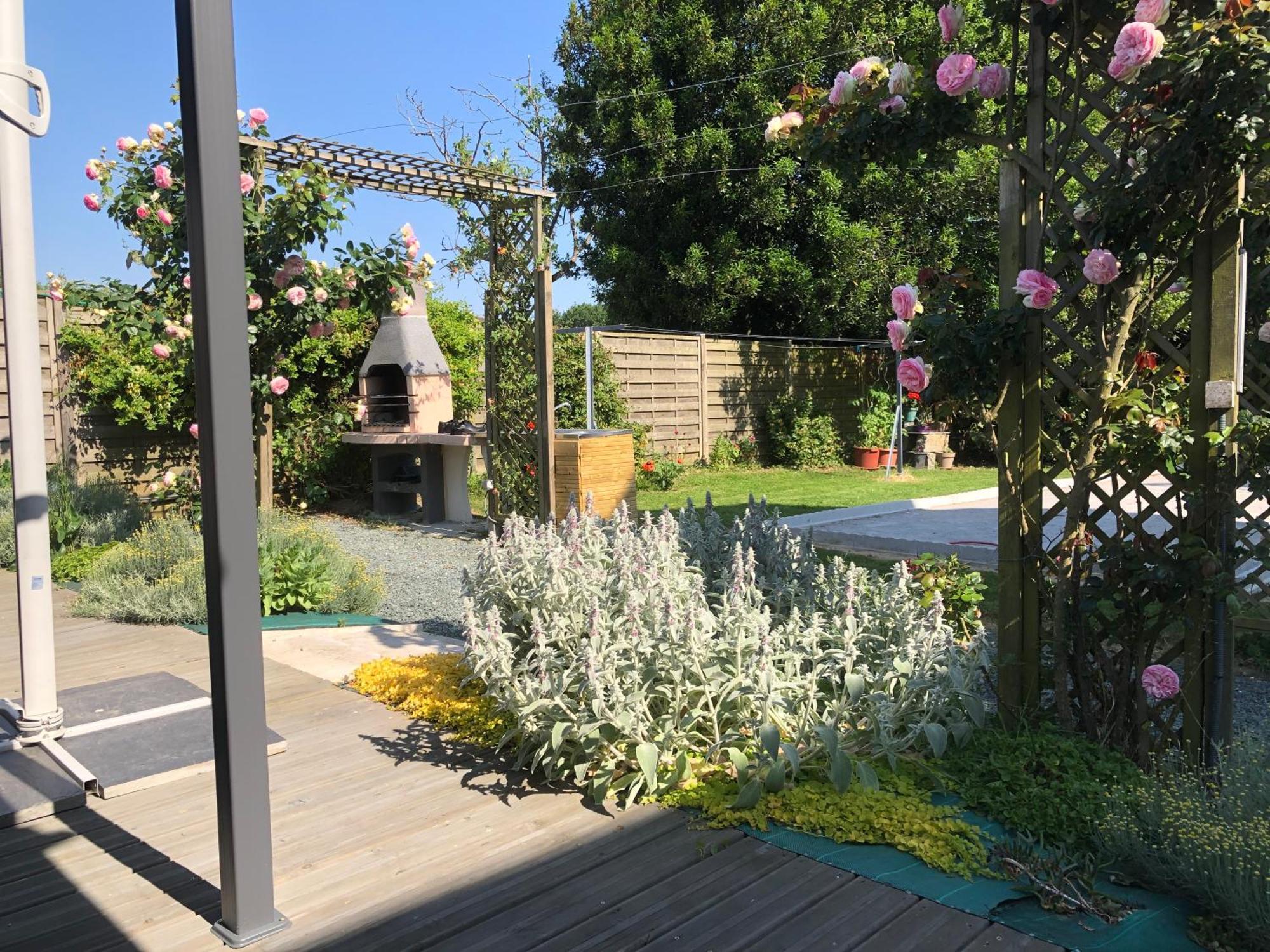 Les Hortensias Grand-Fougeray Exteriör bild